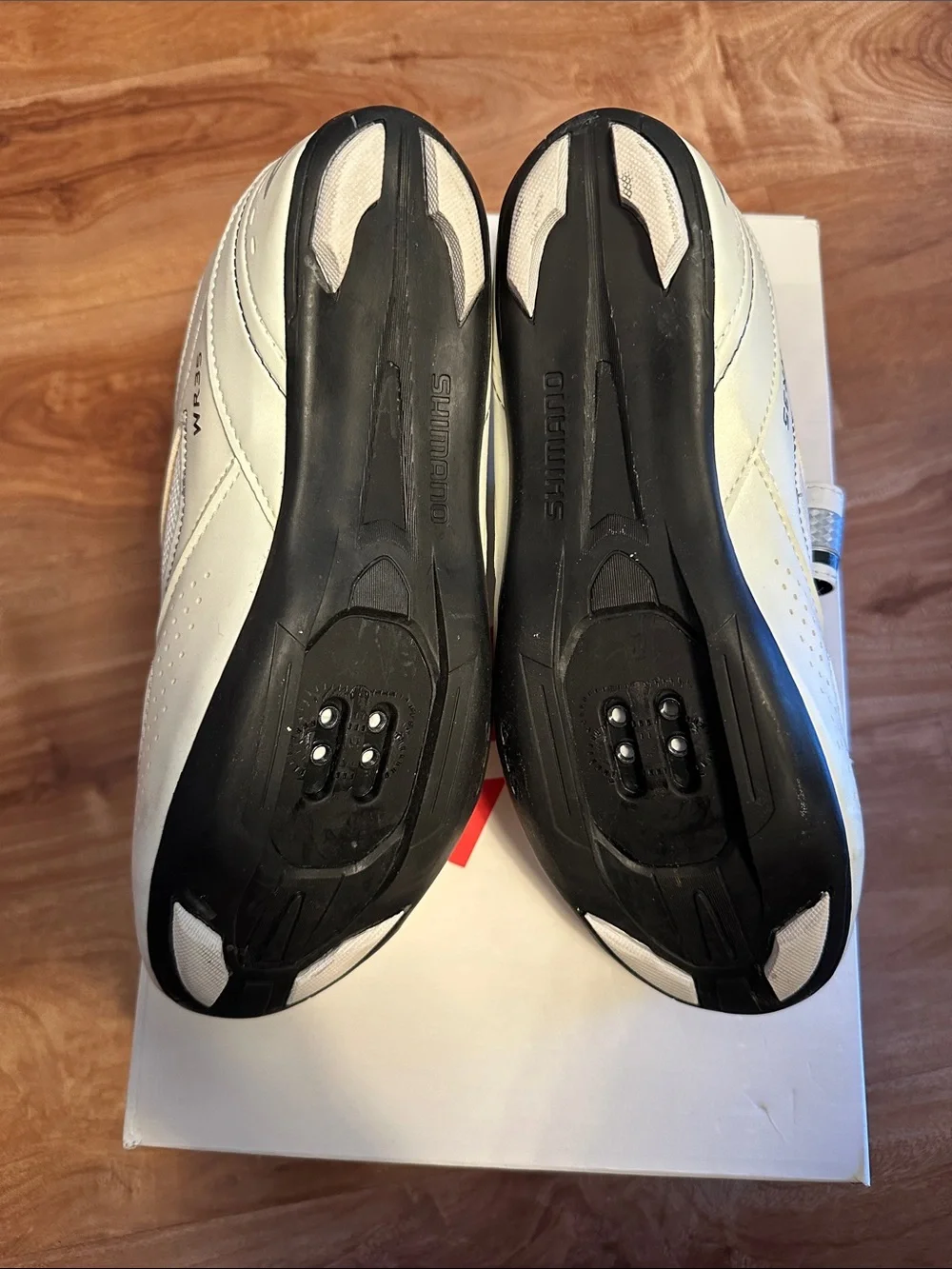 Bontrager Women’s White & Black Cycle Shoes. Size 39 (EU), 7.5 (US)